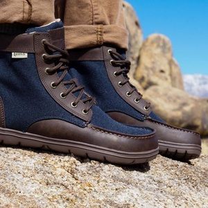 NWT- Lems Boulder Boot - Navy Stout